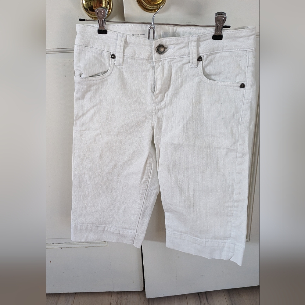 Kut from the Kloth shorts white Size 6